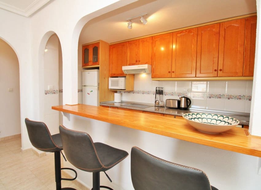 2 soveværelse Lejlighed til salg i Orihuela Costa med swimmingpool - € 199.995 (Ref: 9781264)