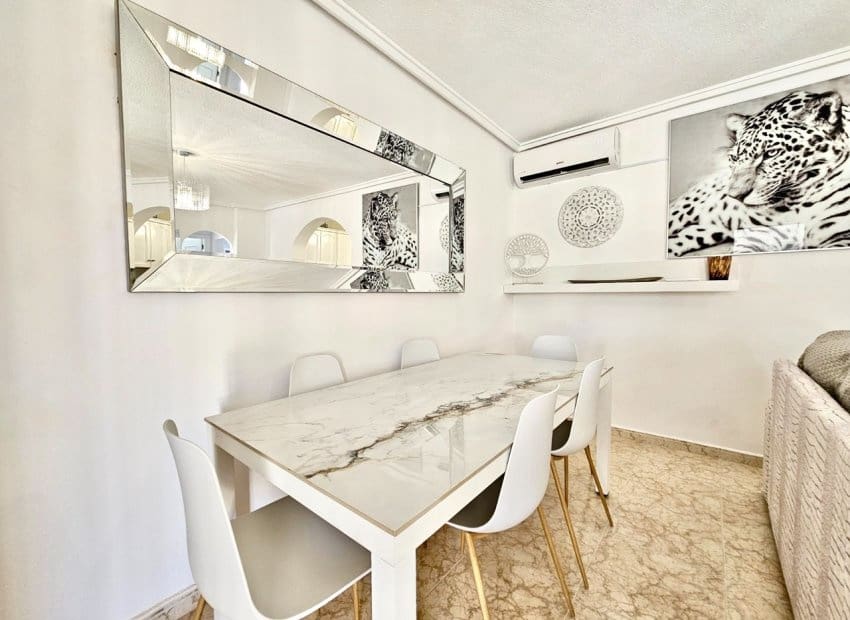 2 chambre Maison de Ville à vendre à Orihuela Costa avec piscine - 209 999 € (Ref: 9781266)