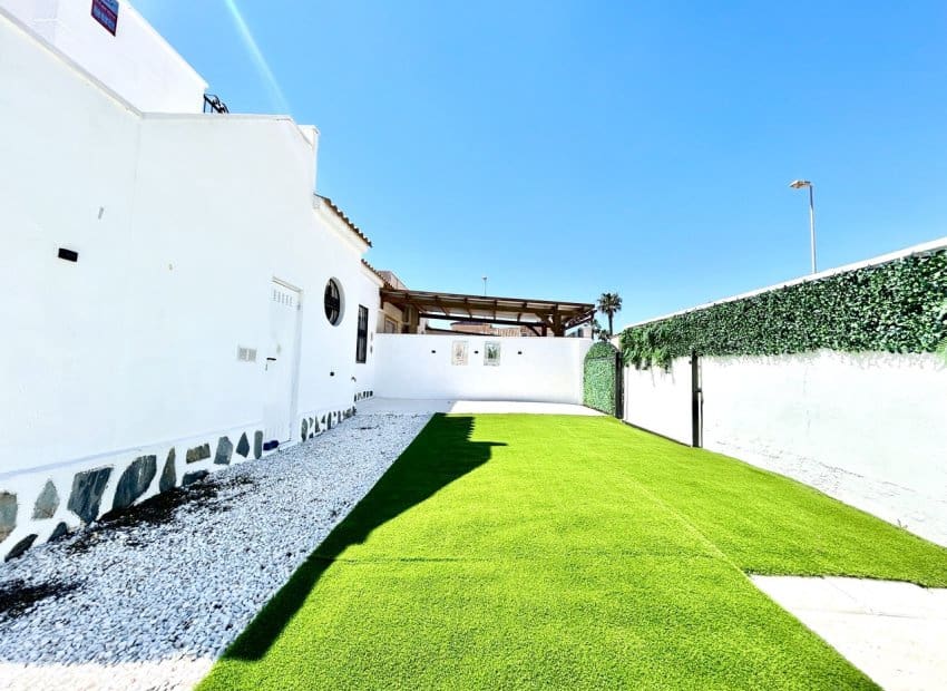 2 chambre Maison de Ville à vendre à Orihuela Costa avec piscine - 209 999 € (Ref: 9781266)