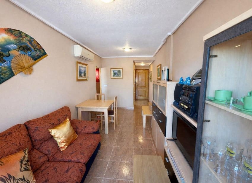 2 quarto Apartamento para venda em Torrevieja com piscina - 155 000 € (Ref: 9781267)