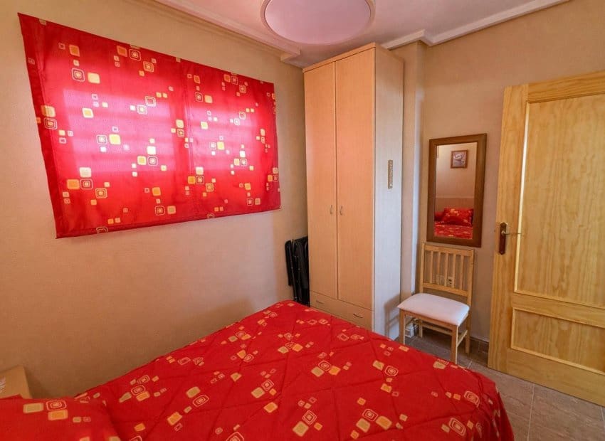 2 quarto Apartamento para venda em Torrevieja com piscina - 155 000 € (Ref: 9781267)