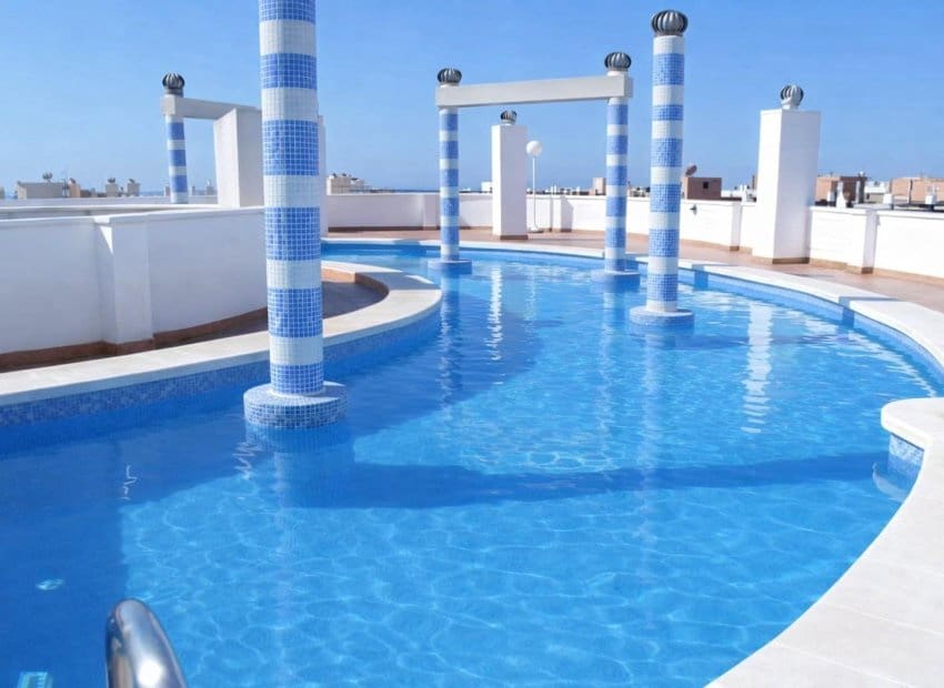 2 quarto Apartamento para venda em Torrevieja com piscina - 155 000 € (Ref: 9781267)