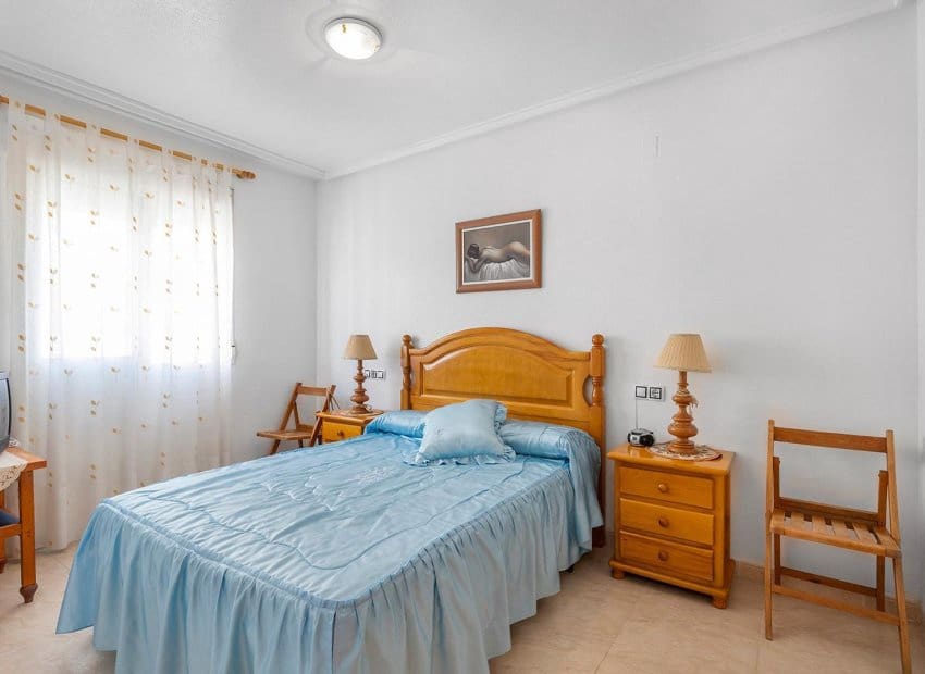 2 sovrum Lägenhet till salu i Torrevieja med pool - 139 000 € (Ref: 9781268)