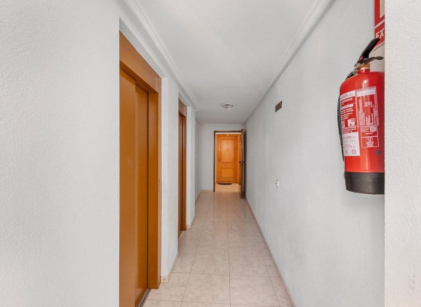 2 sovrum Lägenhet till salu i Torrevieja med pool - 139 000 € (Ref: 9781268)