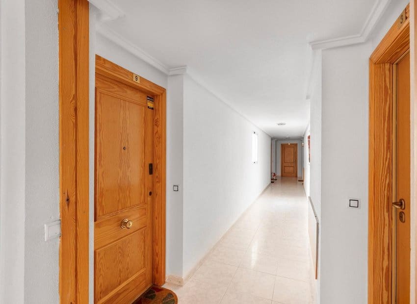 2 sovrum Lägenhet till salu i Torrevieja med pool - 139 000 € (Ref: 9781268)