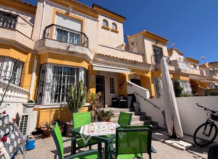 3 sypialnia Dom na sprzedaż w El Raso z basenem - 195 000 € (Ref: 9781269)