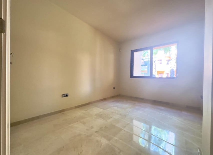 Apartamento de 1 habitación en Los Alcázares en venta con piscina - 129.000 € (Ref: 9784528)