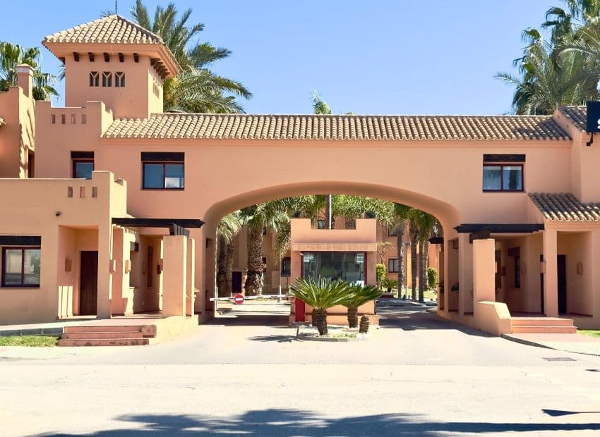 Apartamento de 1 habitación en Los Alcázares en venta con piscina - 129.000 € (Ref: 9784528)