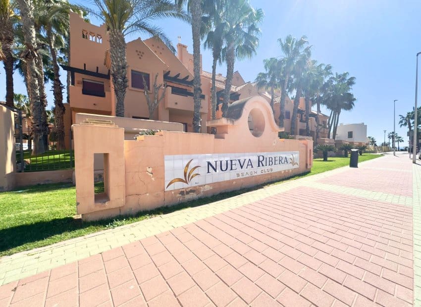 Apartamento de 1 habitación en Los Alcázares en venta con piscina - 129.000 € (Ref: 9784528)