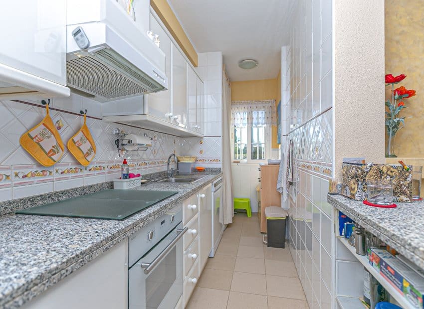 2 Zimmer Apartment zu verkaufen in Playa Flamenca mit Pool - 210.000 € (Ref: 9787986)