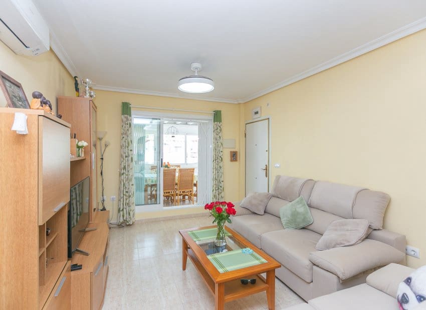 3 sypialnia Apartament na sprzedaż w Playa Flamenca z basenem - 219 000 € (Ref: 9787987)