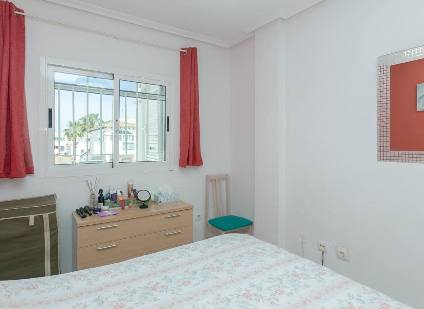3 sypialnia Apartament na sprzedaż w Playa Flamenca z basenem - 219 000 € (Ref: 9787987)