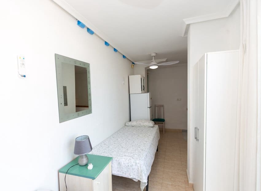 3 sypialnia Apartament na sprzedaż w Playa Flamenca z basenem - 219 000 € (Ref: 9787987)