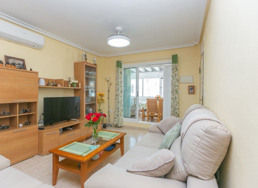 3 sypialnia Apartament na sprzedaż w Playa Flamenca z basenem - 219 000 € (Ref: 9787987)