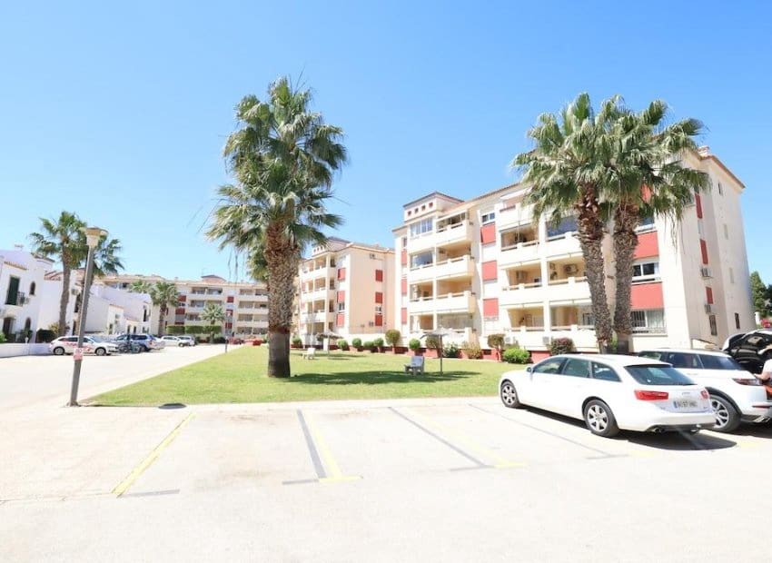 2 quarto Apartamento para venda em Orihuela Costa com piscina - 179 000 € (Ref: 9788715)