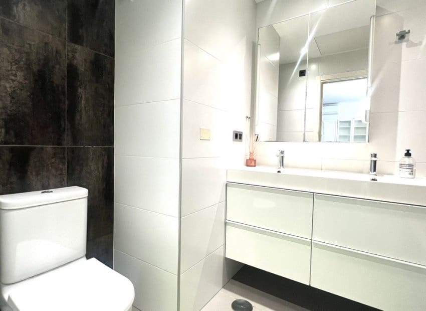 2 slaapkamer Appartement te koop in La Zenia - € 275.000 (Ref: 9788719)