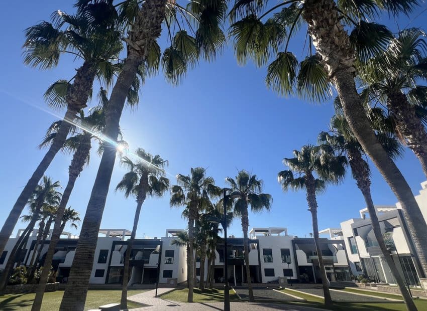 2 slaapkamer Appartement te koop in La Zenia - € 275.000 (Ref: 9788719)