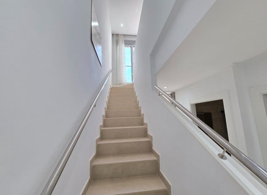 3 makuuhuone Omakotitalo myytävänä paikassa Dona Pepa mukana uima-altaan - 359 900 € (Ref: 9788811)