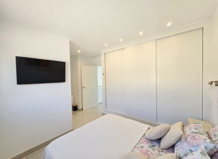 3 makuuhuone Omakotitalo myytävänä paikassa Dona Pepa mukana uima-altaan - 359 900 € (Ref: 9788811)