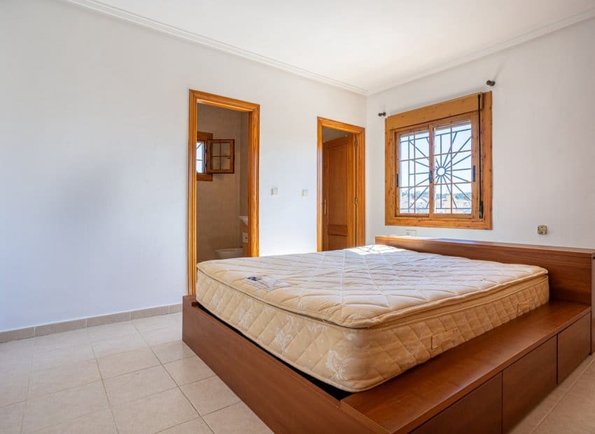 5 quarto Moradia para venda em Benijofar com piscina - 449 900 € (Ref: 9795097)