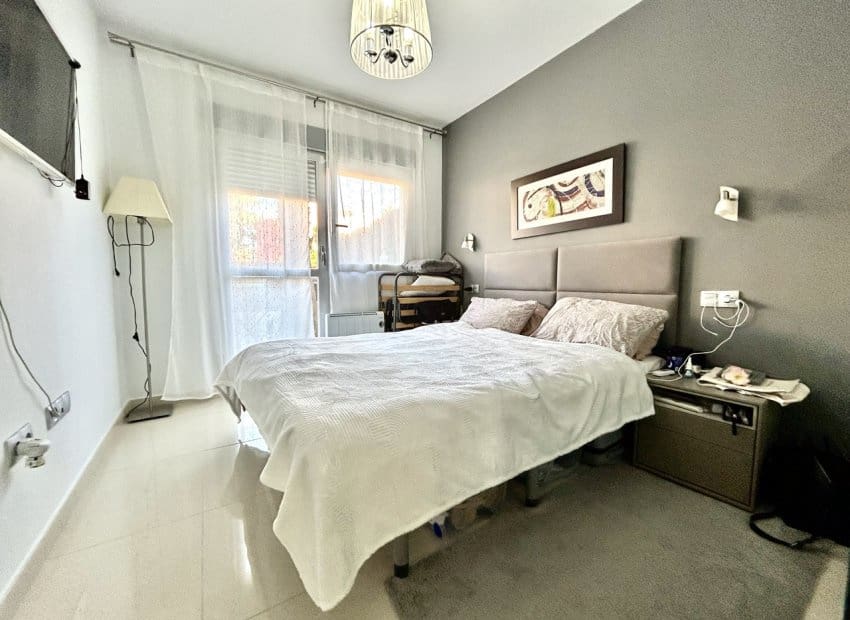 2 soverom Leilighet til salgs i Punta Prima med svømmebasseng - € 240 000 (Ref: 9795099)