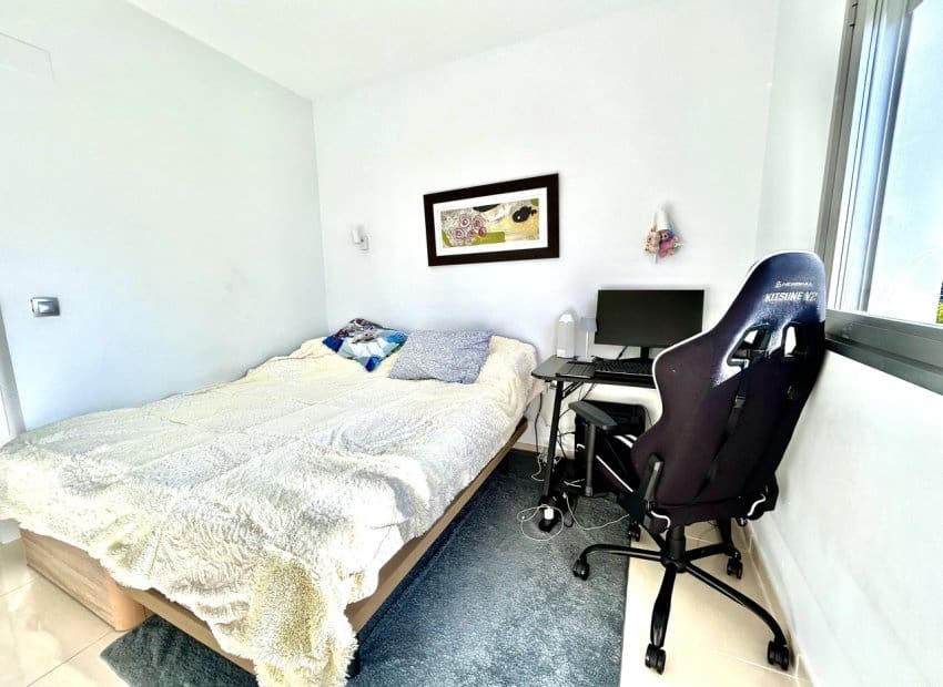 2 soverom Leilighet til salgs i Punta Prima med svømmebasseng - € 240 000 (Ref: 9795099)