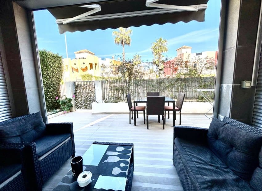 2 soverom Leilighet til salgs i Punta Prima med svømmebasseng - € 240 000 (Ref: 9795099)