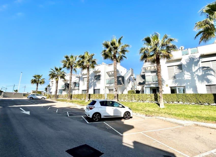 2 soverom Leilighet til salgs i Punta Prima med svømmebasseng - € 240 000 (Ref: 9795099)