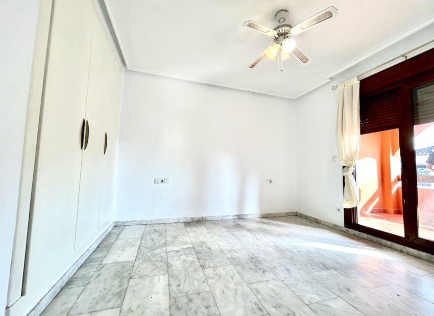 2 Zimmer Apartment zu verkaufen in Villamartin mit Pool - 165.000 € (Ref: 9795100)