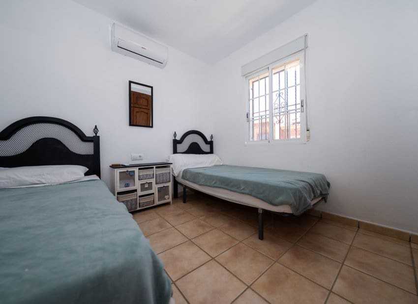 3 Zimmer Villa zu verkaufen in Playa Flamenca mit Pool - 269.950 € (Ref: 9795102)