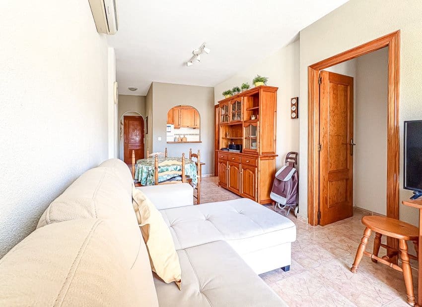 2 soveværelse Lejlighed til salg i Torrevieja med swimmingpool - € 139.500 (Ref: 9797617)