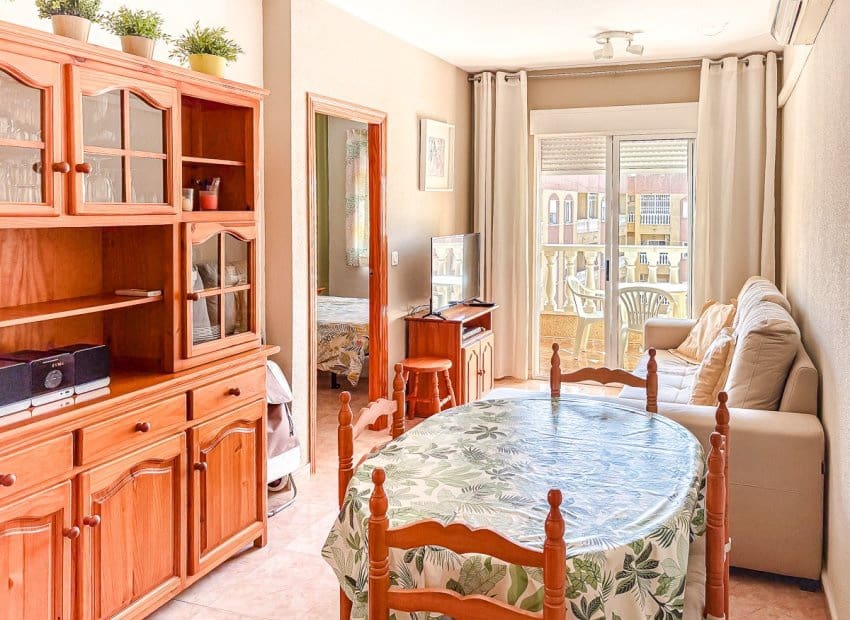 2 soveværelse Lejlighed til salg i Torrevieja med swimmingpool - € 139.500 (Ref: 9797617)