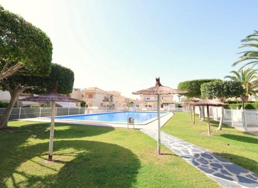 2 bedroom Apartment for sale in Playa Flamenca with pool - € 179,000 (Ref: 9797618)