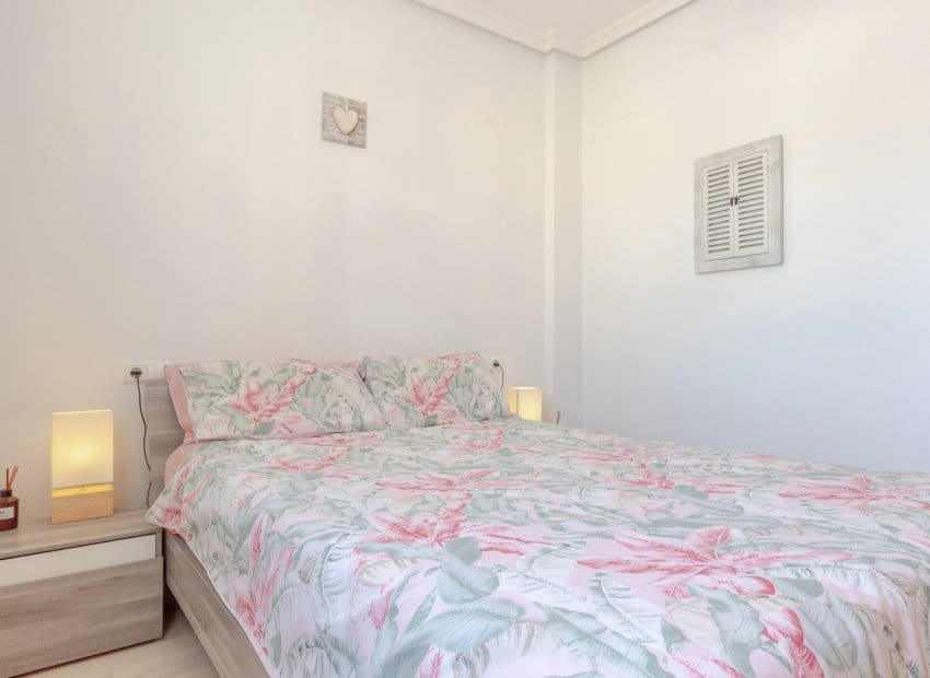 2 soveværelse Byhus til salg i Orihuela Costa med swimmingpool - € 219.000 (Ref: 9797619)