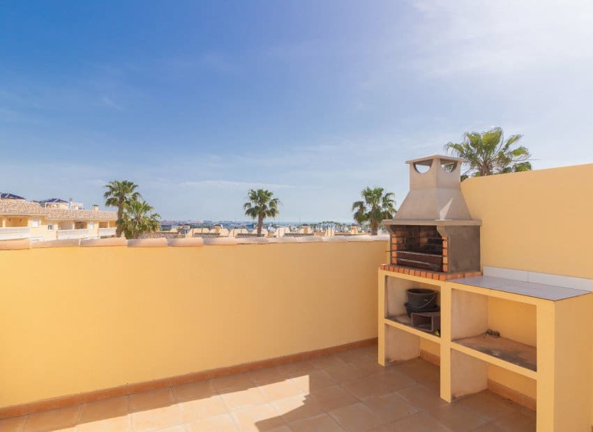 2 soveværelse Byhus til salg i Orihuela Costa med swimmingpool - € 219.000 (Ref: 9797619)