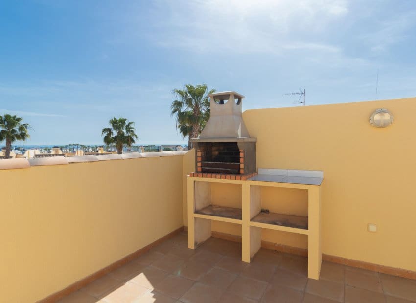 2 soveværelse Byhus til salg i Orihuela Costa med swimmingpool - € 219.000 (Ref: 9797619)
