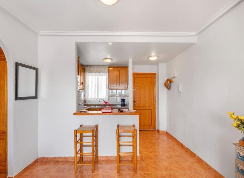 2 sovrum Lägenhet till salu i Torrevieja med pool - 134 900 € (Ref: 9799979)