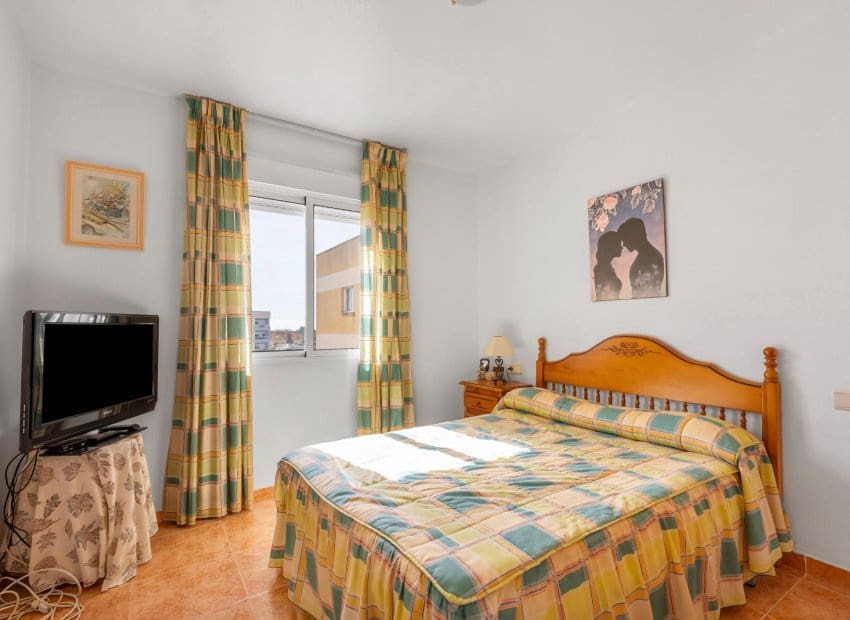 2 sovrum Lägenhet till salu i Torrevieja med pool - 134 900 € (Ref: 9799979)