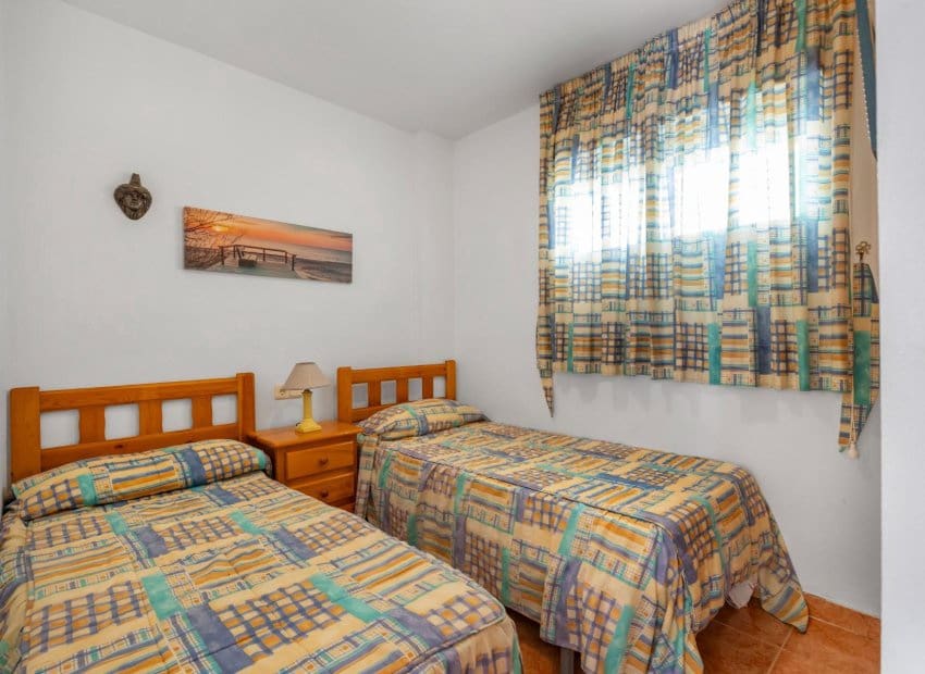 2 sovrum Lägenhet till salu i Torrevieja med pool - 134 900 € (Ref: 9799979)