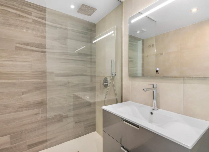 2 sypialnia Apartament na sprzedaż w Punta Prima z basenem - 269 900 € (Ref: 9799980)