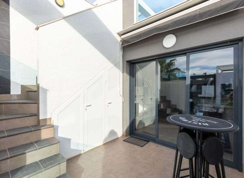 2 sypialnia Apartament na sprzedaż w Punta Prima z basenem - 269 900 € (Ref: 9799980)