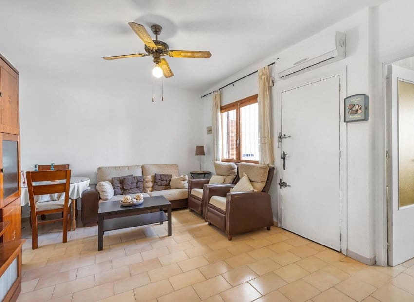 6 camera da letto Casa in vendita in Torrevieja con piscina - 179.000 € (Rif: 9799981)