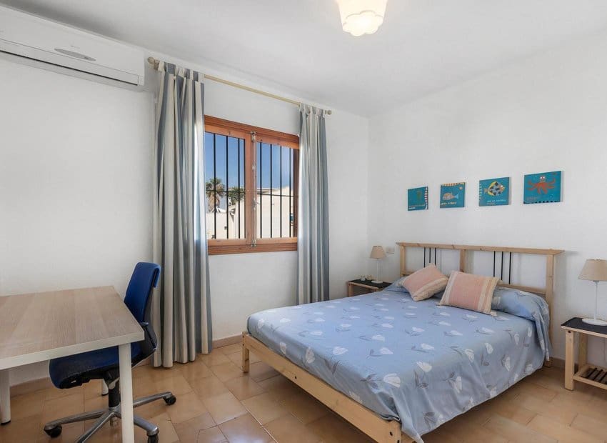 6 camera da letto Casa in vendita in Torrevieja con piscina - 179.000 € (Rif: 9799981)