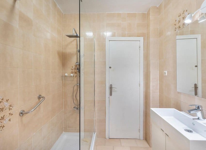 6 camera da letto Casa in vendita in Torrevieja con piscina - 179.000 € (Rif: 9799981)