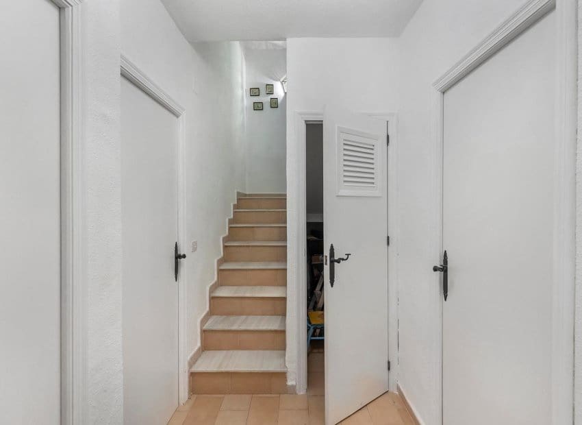 6 camera da letto Casa in vendita in Torrevieja con piscina - 179.000 € (Rif: 9799981)