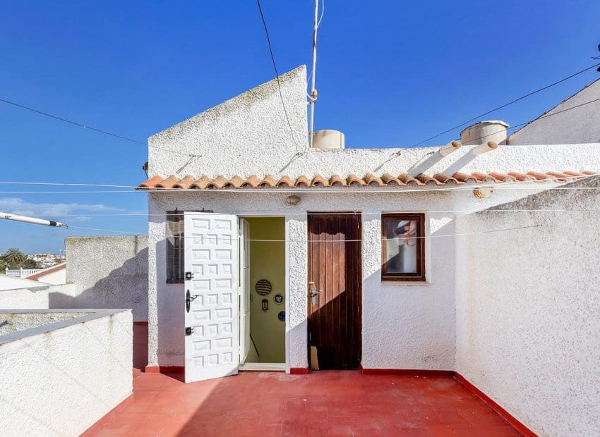 6 camera da letto Casa in vendita in Torrevieja con piscina - 179.000 € (Rif: 9799981)