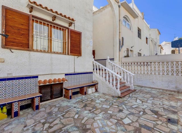 6 Zimmer Haus zu verkaufen in Nueva Torrevieja, Torrevieja mit Pool - 179.000 € (Ref: 9799981)