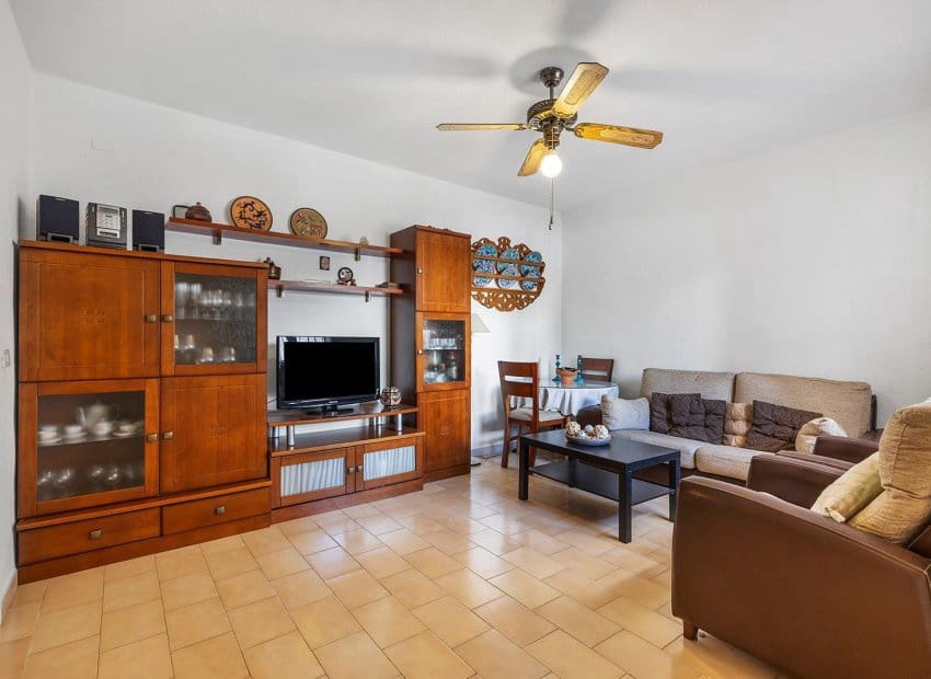 6 camera da letto Casa in vendita in Torrevieja con piscina - 179.000 € (Rif: 9799981)