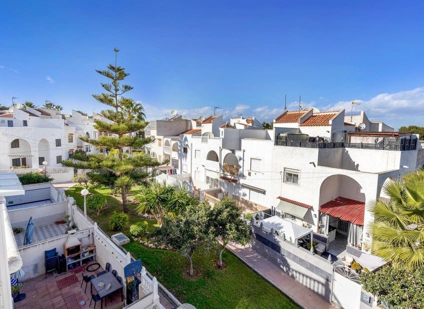 6 camera da letto Casa in vendita in Torrevieja con piscina - 179.000 € (Rif: 9799981)