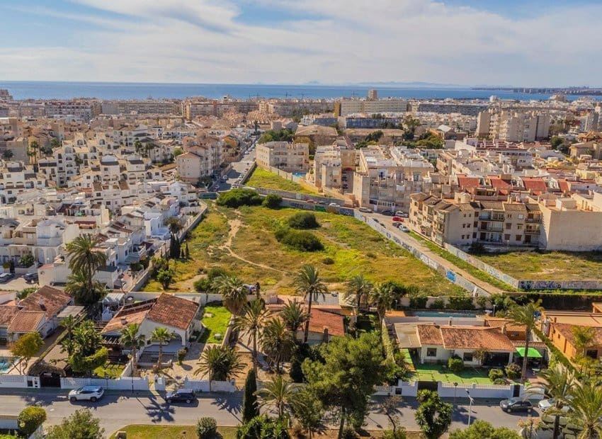 6 camera da letto Casa in vendita in Torrevieja con piscina - 179.000 € (Rif: 9799981)